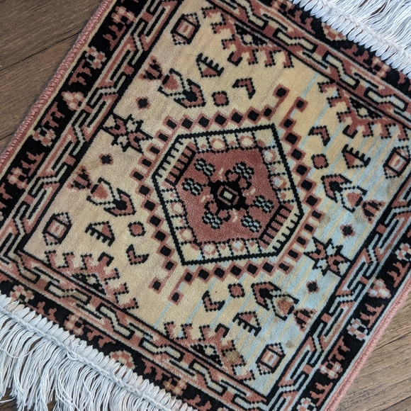 Table Rug Boho Mini Kilim Rug Oriental Rug - Picture 5 of 12